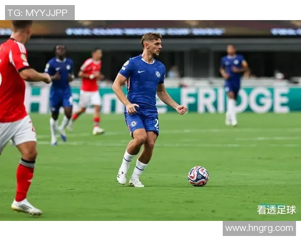 欧联杯莱比锡大胜本菲卡补时进球引发争议判罚全场沸腾