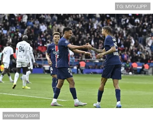 欧联杯激战：多特蒙德逆转巴黎圣日耳曼上演惊心动魄的4-3逆袭战