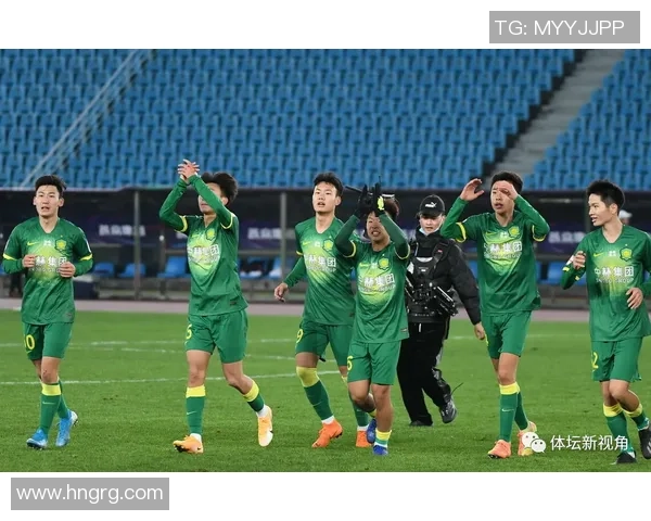 中超盛宴：多特蒙德狂胜里昂五球大捷引发全场热烈欢呼与十大精彩进球回顾